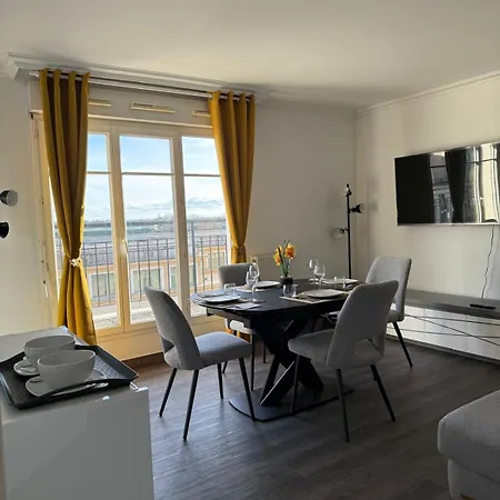Chic Apartment